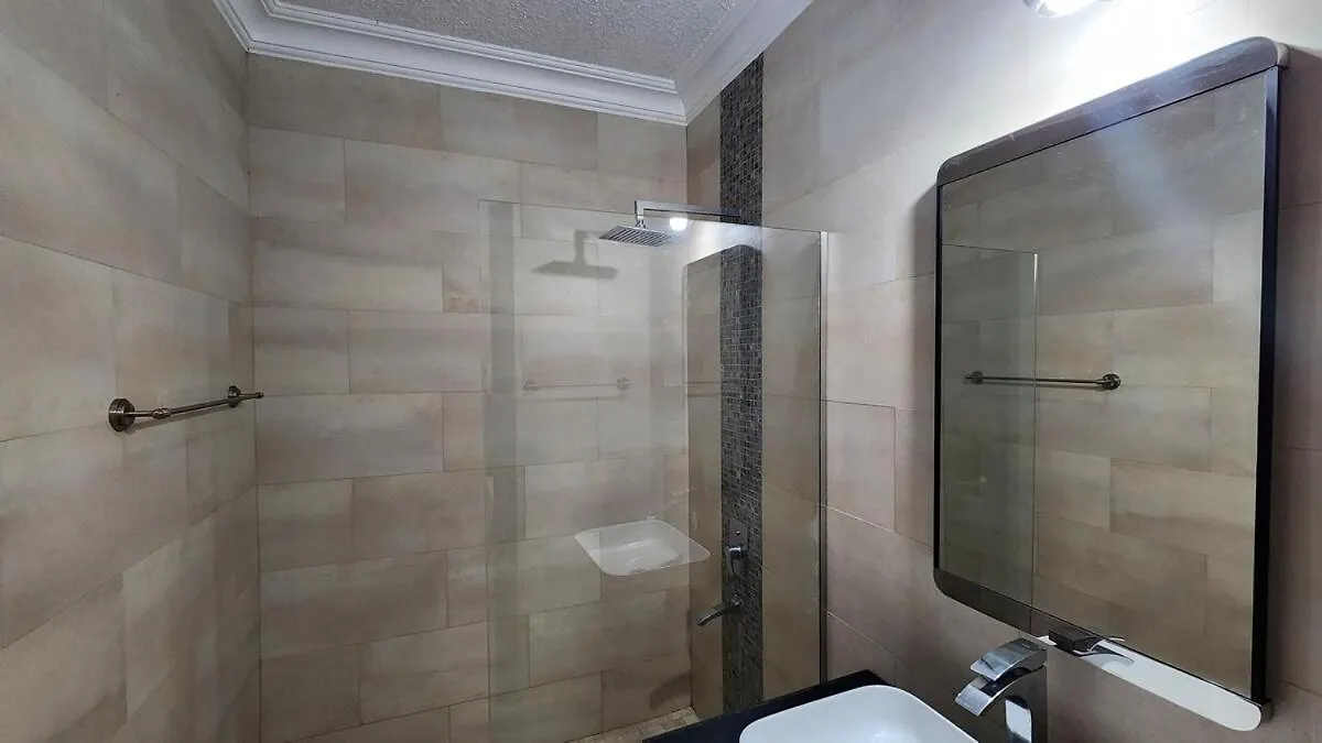 Luxury 2-Bedroom Suite Adjacent Ac Marriott Hotel New Kingston Lägenhet