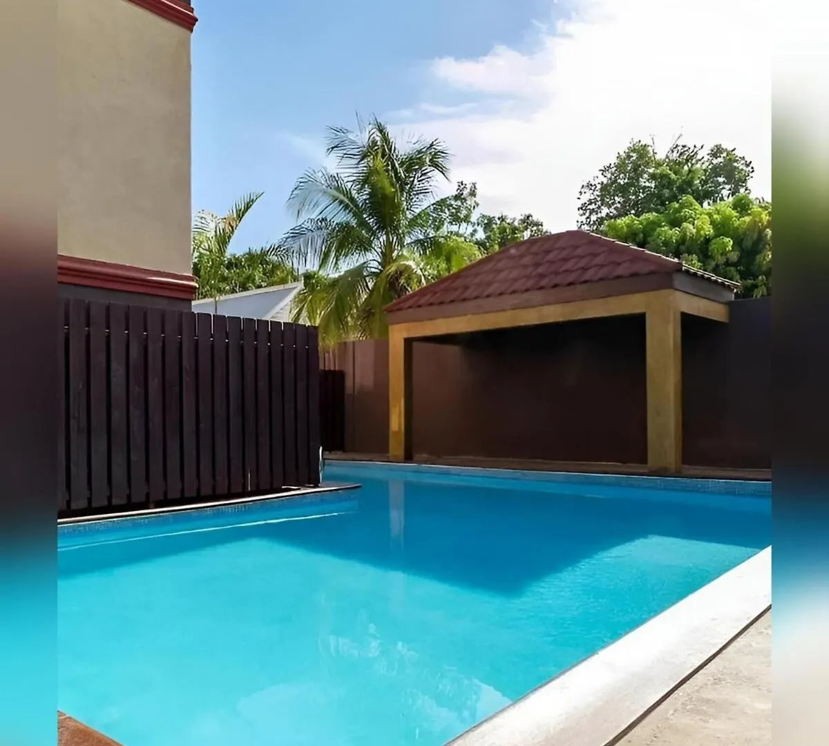 Luxury 2-Bedroom Suite Adjacent Ac Marriott Hotel New Kingston